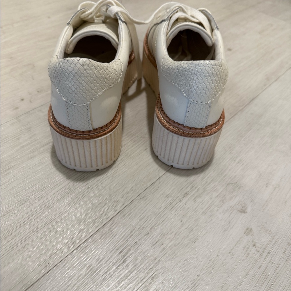 Dolce Vita White Cream Sneakers - Picture 3 of 3